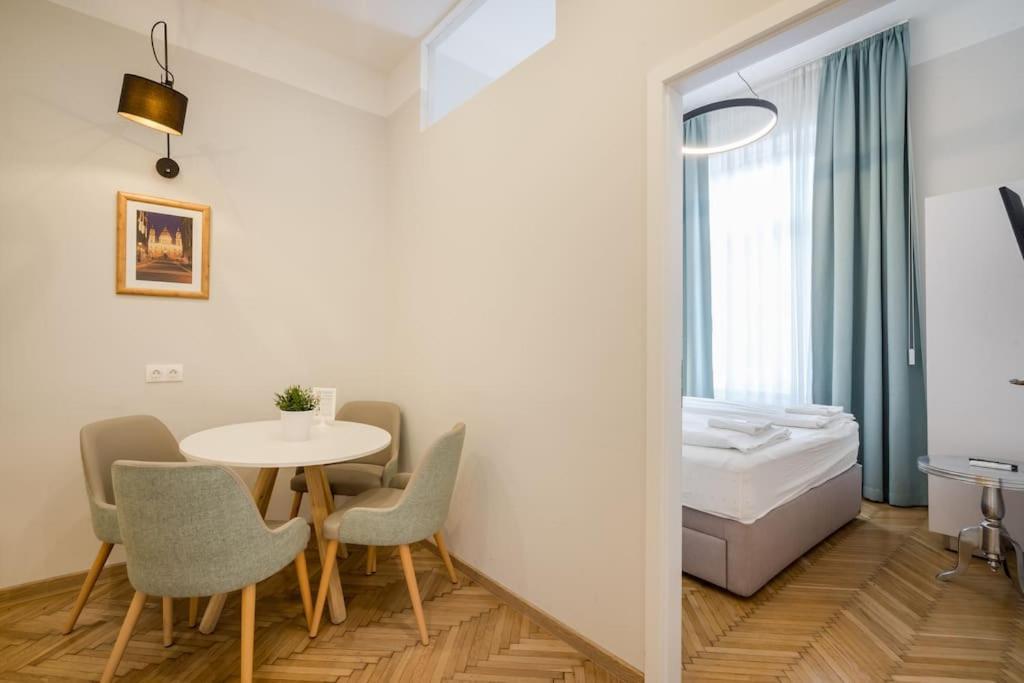 Klauzal City Garden Apartments - 2-Bedroom K34 Budapest Exterior foto